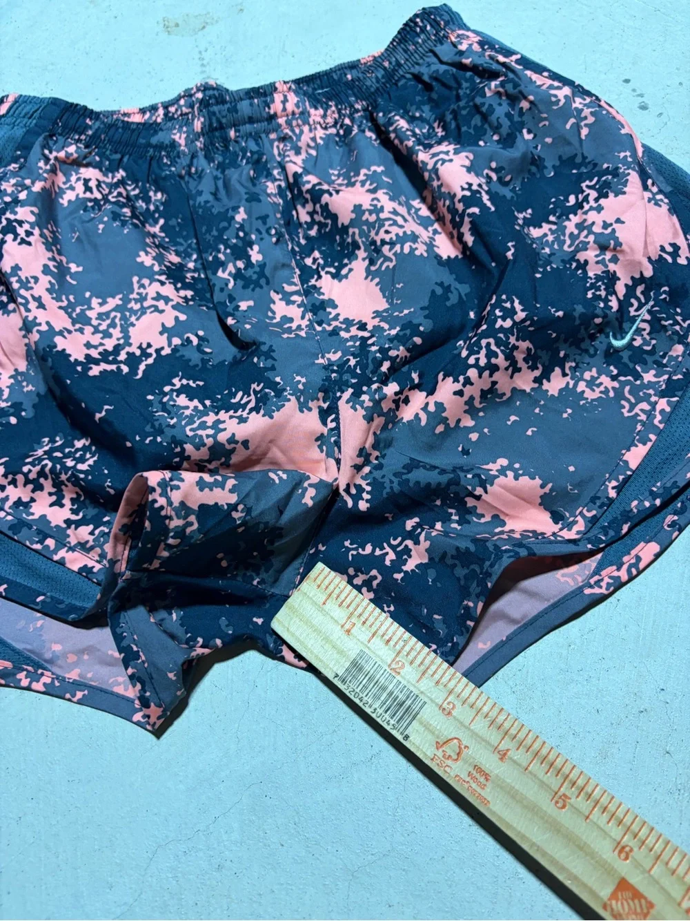 Nike Women’s Athletic Shorts in Coral Camouflage small